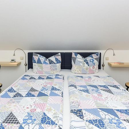 Jever-Ferienhaus Himmelsblick エクステリア 写真